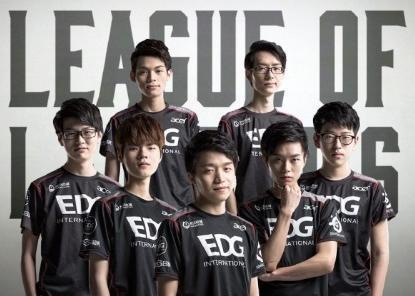 足球界充满 足球界充满